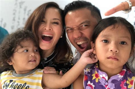 Pengacara dan pelakon daphne iking telah selamat melahirkan cahaya mata keempatnya pada 21 mei yang lalu. "I Did It, Dad" - Daphne Iking | Entertainment | Rojak Daily