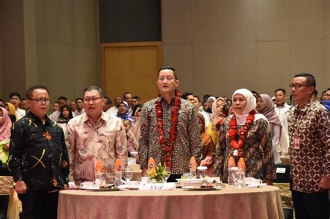 Bakti sosial atau lebih dikenal sebagai baksos merupakan salah satu kegiatan wujud dari rasa d. Non Sosial Adalah : Pengertian Lembaga Sosial Adalah: Ciri ...