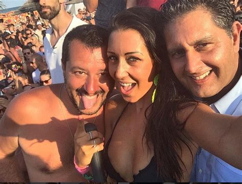 Due giorni fa, matteo salvini si è materializzato con la figlia mirta e la compagna francesca verdini a ostia. Arianna Polgatti "Aryfashion": Miss Muretto 2008 con ...