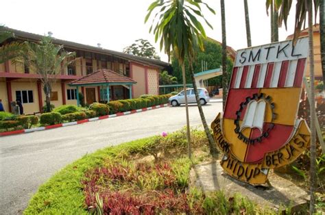 About 110 of sekolah menengah in kuala lumpur. Aduh!!Huda: Sekolah Menengah Teknik Kuala Lumpur