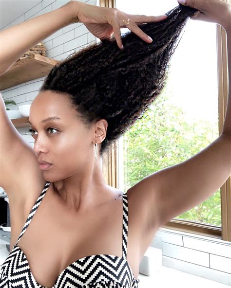 Good photos will be added to. Tyra Banks se quita la peluca y muestra su cabello natural