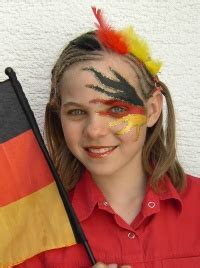 Stadien, fans, stadionatmosphäre, groundhopping, gelegenheitsblogger, gegen kommerz, fb abschalten. Fanschminken zur Fussball WM, Ute Lange, Kunterbuntes ...
