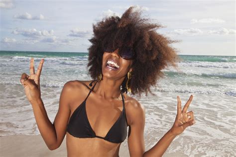 You can have a bob hairstyle. Summer Black Women Afro Hairstyles for Beach | Hairstyles ...