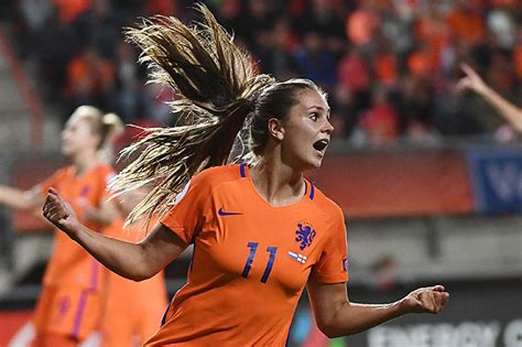 Lieke martens was born on december 16, 1992, in bergen in the north of the province of limburg in the south of the netherlands. Frauen-EM 2017: Niederlande - Dänemark Tipp & Wettquoten ...