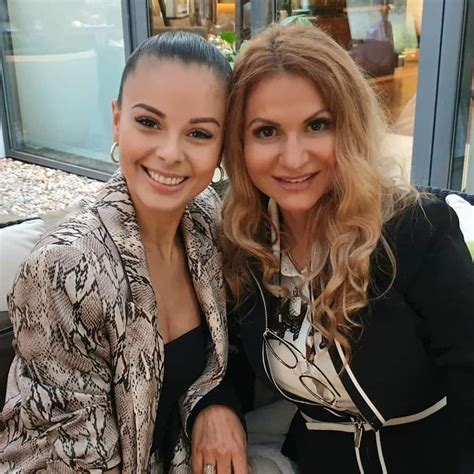 Obrázky, zvuky či videa k tématu. Yvetta Blanarovičová zná Monika Bagárovou už odmalička ...