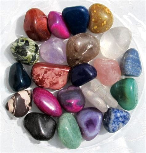 Er zählt damit zur mineralklasse der oxide. Steindepot Onlineshop | Jumbo-Trommelsteine Brasilien ...