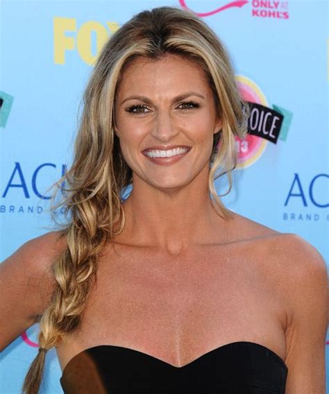 Hit the tweet button at the top ↑ 2. Erin Andrews Hairstyle - Casual Half Up Long Curly | Half ...