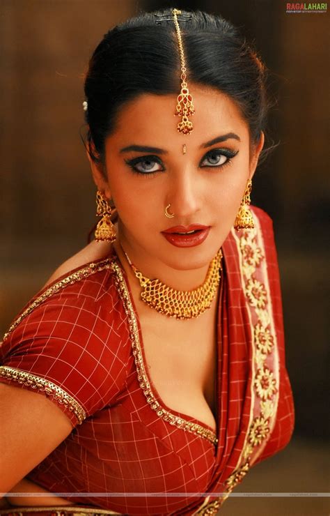 Saree enhances the real women in women. Mallufun.com: Monalisa aka Antara Biswas hot navel and ...