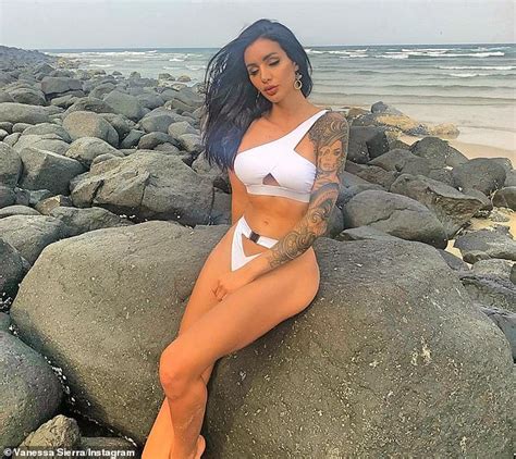 Love island contestant vanessa sierra. Love Island's Vanessa Sierra covers up curves after posing ...