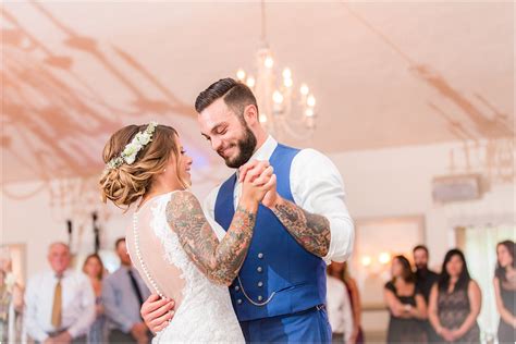 Free standard delivery (usually £4.99) and save £10 cannot be claimed in conjunction with any other offer. Holly Hedge Estate Wedding Photos | Ashley and Johnny