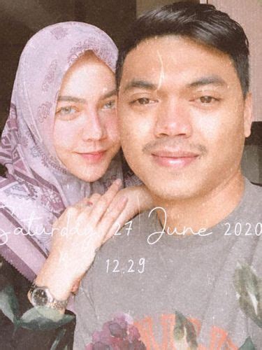 Kisah Hijrah Ratu Rizky Nabila, Istri Cantik Bintang ...