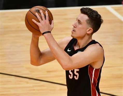 Duncan robinson signed a 3 year / $3,090,187 contract with the miami heat, including $3,090,187 guaranteed, and an annual average salary of $1,030,062. Jasen Vinlove-USA TODAY Sports