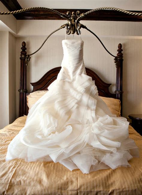 White by vera wang draped organza wedding dress. Used Vera Wang Vera Wand White VW351011 Wedding Dress ...