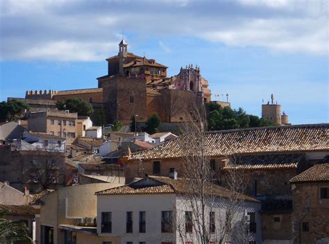 La foto castillo en caravaca de la cruz puede ser utilizada para propósitos personales y comerciales, de acuerdo con las condiciones de la licencia sin royalties adquirida. Castillo Santuario de la Vera Cruz - Caravaca - Murcia ...