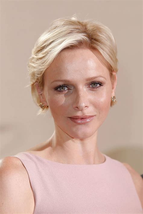 Jun 12, 2021 · harry verliert seinen royalen titel nach einem verwaltungsfehler in der ausstellung wurde unter anderem das weltberühmte hochzeitskleid von harrys mutter prinzessin diana (†36) gezeigt.ein. Fürstin Charlène: So sehr hat sie sich verändert ...