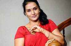 hot cleavage aunty mallu navel saree actress apoorva huge show latest south red sexy telugu showing tamil stills indian kambi