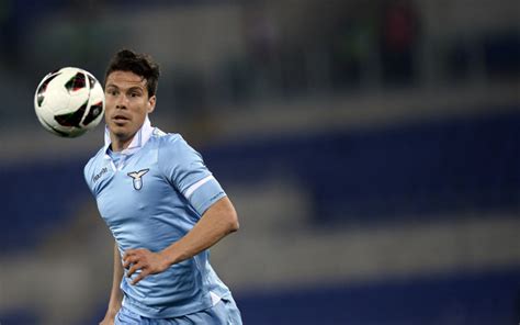 Keita was unable to play official matches for lazio's youth sides for a year, as he had to wait to be granted spanish citizenship and the eu passport required for the italian club to register him. Hernanes Lazio | fanatix