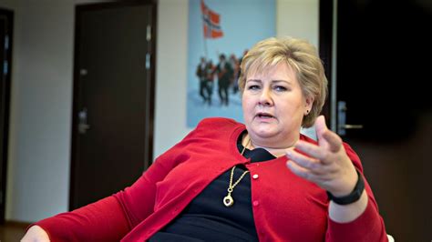 Her finner du alle saker som omhandler erna solberg. YOUng | Norvegia: Erna Solberg resta al governo con una ...