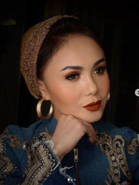 Yuni shara on wn network delivers the latest videos and editable pages for news & events, including entertainment, music, sports, science and more, sign up and share your playlists. Gaya Yuni Shara Memakai Turban, Dipuji Makin Cantik dan ...