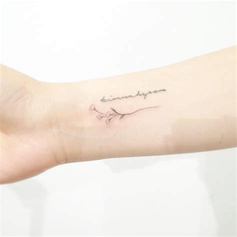 Uvidíme však některé zajímavé vzory a důvody, proč si můžete nechat tetovat prsty. 1,348 Likes, 5 Comments - 위티버튼 (@wittybutton_tattoo) on Instagram: "#tattoo #tattoos #minitattoo ...