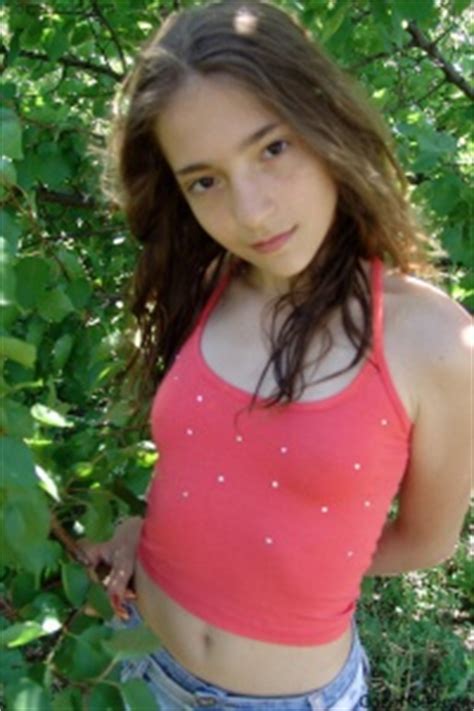 Child models (girls under 13yrs old) or amateur models (jailbaits) are not allowed. vipers girl model - Скачай-ка