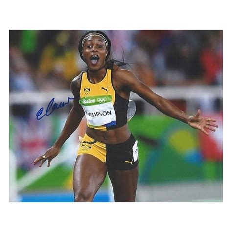 She completed a rare sprint double winning gold medals in both events at the 2016 rio olympics, where she added a silver in the 4×100 m relay. Autographe Elaine THOMPSON (Photo dédicacée)