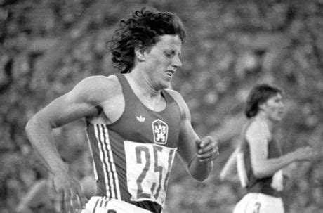 Select from premium jarmila kratochvílová of the highest quality. Kratochvílová: Při závodech mi buší srdce | Ostatní sporty ...