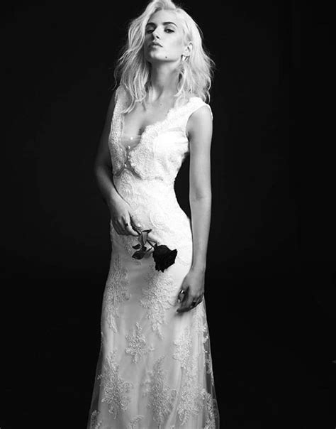 Her 2015 wedding dress collection establishes wedding enthusiasts know her from her cult wedding blog la love list, and fashionistas from her time as assistant designer at statement knitwear creator. Effortlessly Cool: Rime Arodaky 2015 Collection | Wedding ...