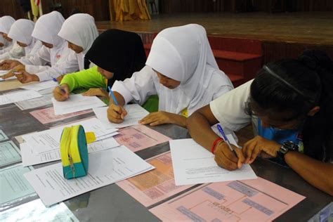 Semuanya bisa anda lakukan dengan mudah tanpa repot. PANITIA BAHASA MELAYU SMK SULTANAH ENGKU TUN AMINAH ...