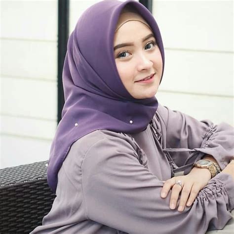 Check spelling or type a new query. Argwentyapearce | Model pakaian hijab, Gaya hijab, Wanita cantik