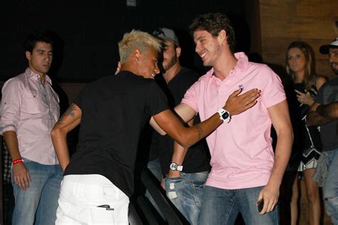 Veja mais ideias sobre bruninho volei, volei, volei brasileiro. Neymar comemora 21 anos com Bruna Marquezine e famosos ...