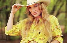 cowgirl cowgirls dissolve sexy hot country women oahu hawaii portrait western girl outfits cowboys sold