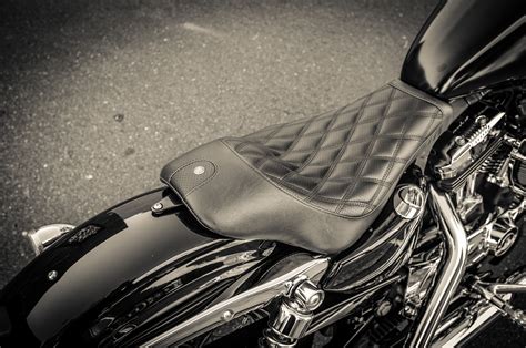 Whether you prefer a studded solo seat, a wide touring vintage seat or a diamond stitch solo seat, browse our. 12' Harley-Davidson Sportster XL1200C - Build 14' - Part 2 ...