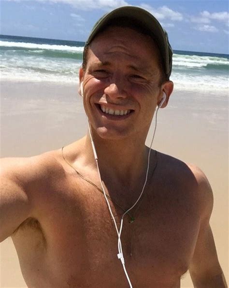 Joe swash on wn network delivers the latest videos and editable pages for news & events, including entertainment, music, sports, science and more, sign up and share your playlists. I'm A Celeb 2014's Joe Swash lands in Oz | OK! Magazine