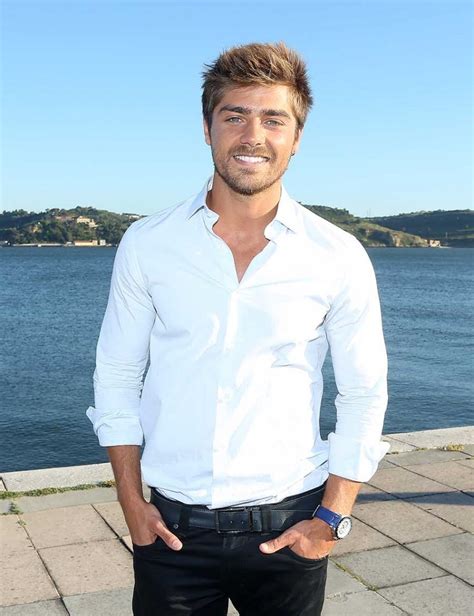 Lourenco ortigão is an actor, zodiac sign: Lourenço Ortigão sobre fim de namoro: "Está tudo bem ...