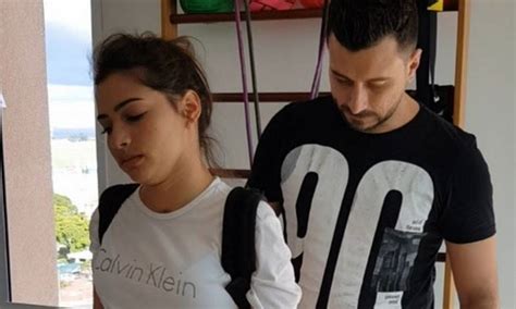Esta é a terceira rodada das audições às cegas e trouxe vozes talentosas para a apresentação. Lais Souza mostra evolução na fisioterapia, e fãs ...