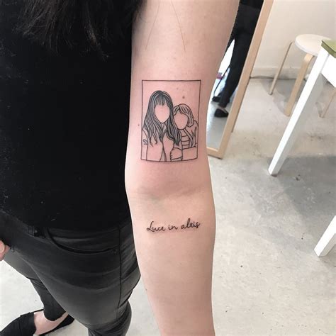 This act consists of suspending the human body via temporary piercings made just before the suspension process. Pin by Sophia Aigotti on Tattoo and Piercing Ideas ...