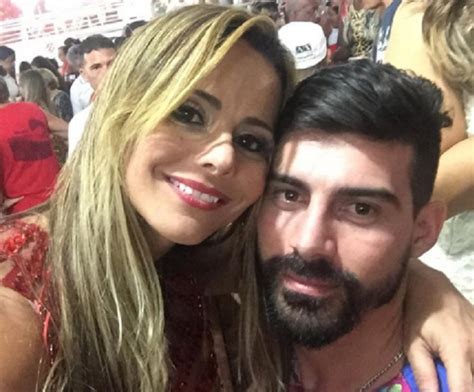 She is an actress, known for império (2014), rock story (2016) and estado de exceção (2012). Após pedir Viviane Araújo em casamento, Radamés faz planos ...