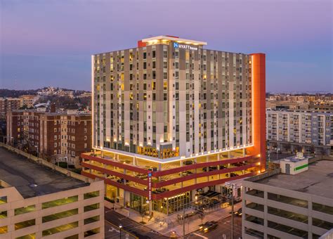 House of cards in nashville. Hyatt House Nashville, TN - Reeves Young