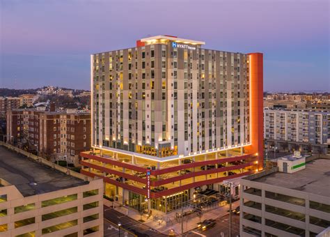 House of cards in nashville. Hyatt House Nashville, TN - Reeves Young