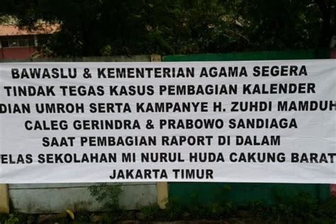 Setiap kalimat selalu memiliki klausa yang merupakan paduan antara satu subjek dan predikat, serta bisa ditambahi objek. Bawaslu Temukan Caleg Gerindra Bagi-bagi Kalender Saat ...