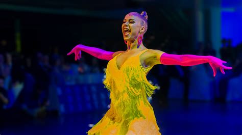 Wdsf world championship latin 2017 during austrian open championship in vienna/austria final results: Timur Imametdinov & Nina Bezzubova bei der Samba Foto ...