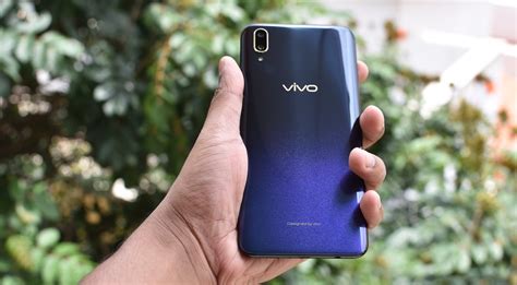 This latest mobile in india is backed with an internal storage of 64gb, which can be further expanded up to 256gb using a microsd card. Vivo V11 Pro Launched in India | Unboxing and First ...