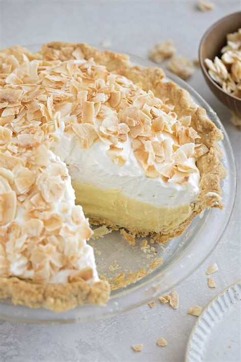 My coconut cream pie recipe, complete with thick graham cracker crust and loads of fragrant toasted coconut, can be made in under 15 minutes! Coconut Pie For Diabetics : Coconut Cream Pie - Live Well Bake Often / Very similar to the ...