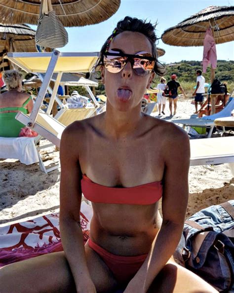 La sua gatta mafalda, da poco morta. Federica Pellegrini sorridente in bikini rosso | Pagina 6