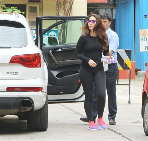 Not only this, but more pictures showed her indulging in some stretching in her final months of pregnancy. Kareena Kapoor in Tight Yoga Pants shows her v shape pussy ...