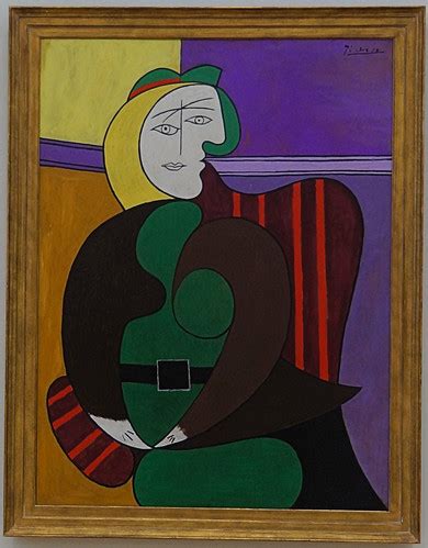 A stunned museum goer captures the moment a vandal defaces pablo picasso's woman in a red armchair in a houston gallery. 166 Pablo Picasso The Red Armchair Art Institute | Gé ...