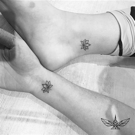 * at approximately 9:40 p.m. Pin von Vivien Riepl auf Tattoos in 2020 | Bff tattoos ...