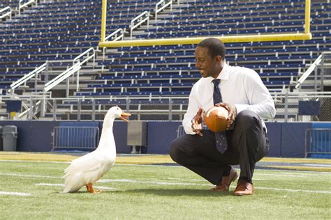 Winner of the 1991 heisman trophy, howard's acrobatic catches made him one of the most electrifying players ever to play the college game. Desmond Howard and Aflac Team Up