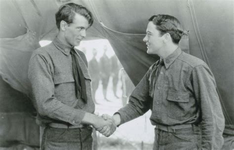 See a recent post on tumblr from @pastmalebeauty about mike arlen. Wings - Gary Cooper & Richard Arlen | Gary cooper, Photo ...